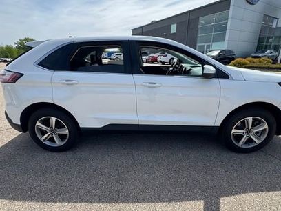 Used 2024 Ford Edge SEL w/ Convenience Package