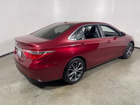Used 2016 Toyota Camry XSE image 3