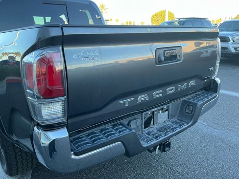 Certified 2022 Toyota Tacoma TRD Off-Road image 24