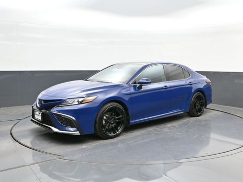 Used 2024 Toyota Camry XSE FWD image 1