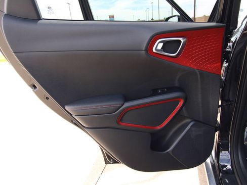 Used 2023 Kia Soul GT-Line FWD image 36