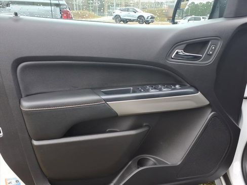 Used 2021 GMC Canyon AT4 image 19