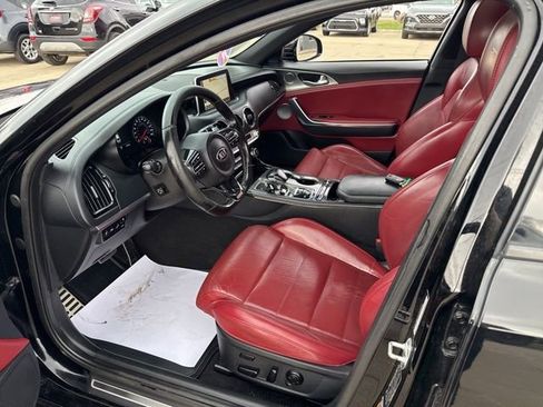 Used 2019 Kia Stinger GT2 image 28
