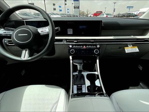 New 2025 Hyundai Tucson SEL image 5