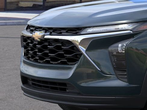 New 2026 Chevrolet Trax LS w/ LS Convenience Package FWD image 13