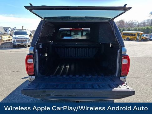 Used 2025 GMC Canyon AT4 image 33