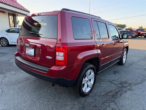 Used 2016 Jeep Patriot Latitude image 3