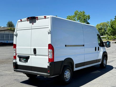 Used 2023 RAM ProMaster 2500 w/ Safety Group FWD image 6