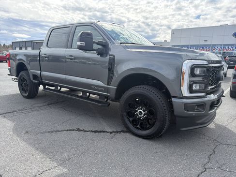 New 2026 Ford F250 4x4 Crew Cab Super Duty image 1