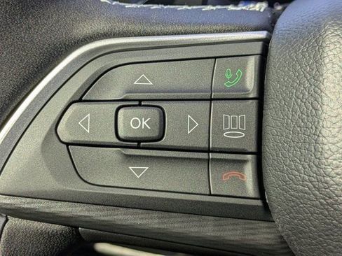 New 2025 Jeep Grand Cherokee Altitude image 22