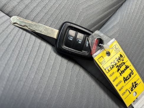 Used 2015 Honda Accord LX image 19