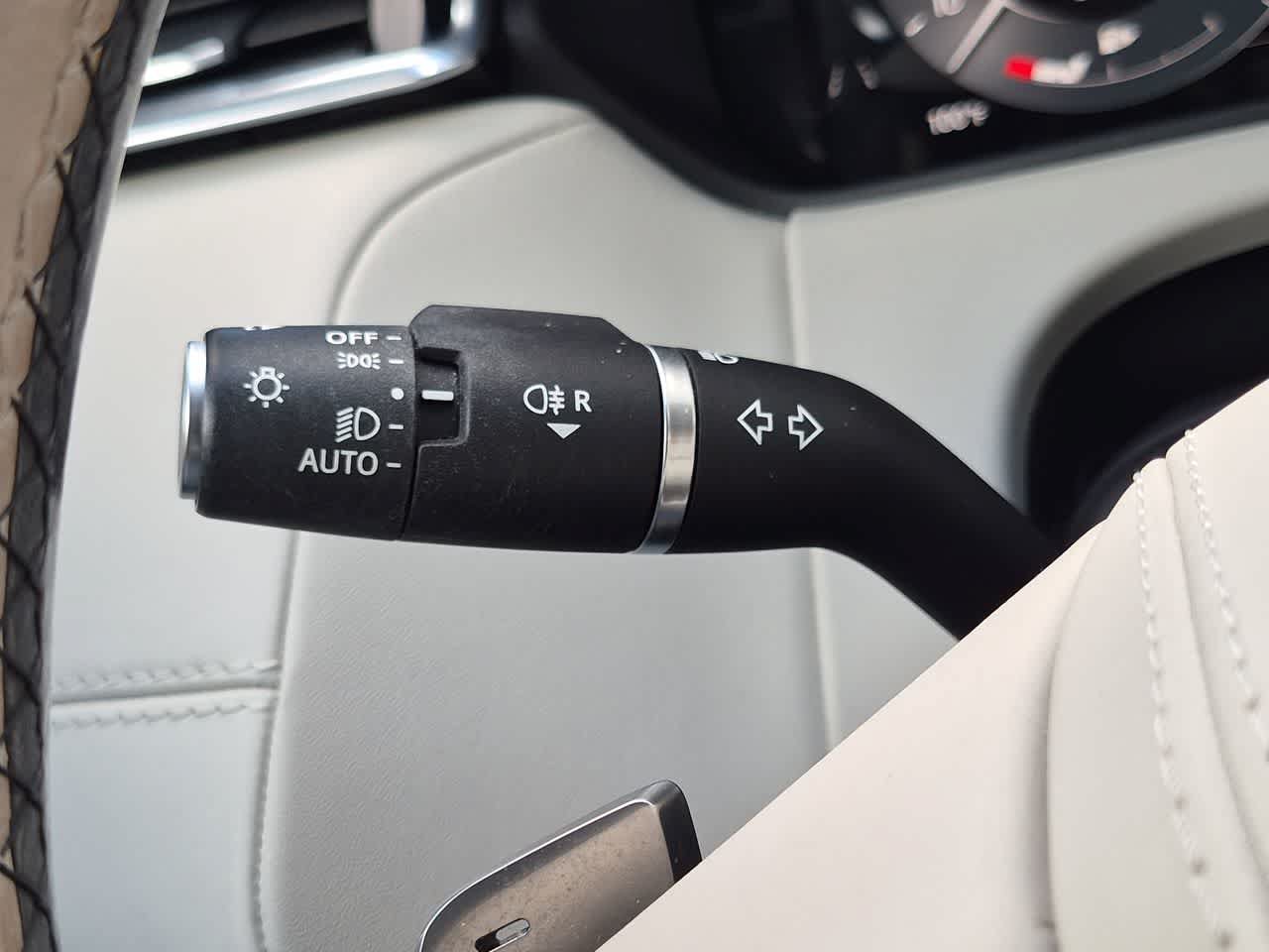 Certified 2023 Land Rover Range Rover Velar R-Dynamic S AWD/4WD image 28
