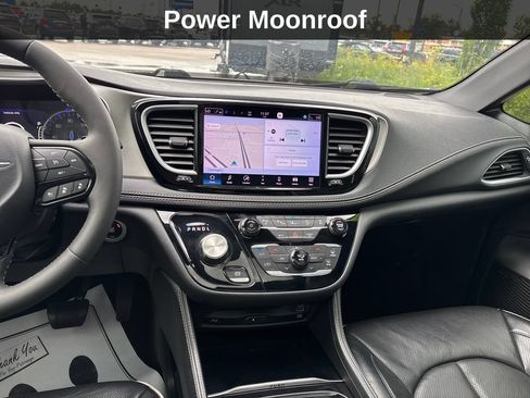 Used 2023 Chrysler Pacifica Limited w/ Uconnect Theater Family Group AWD/4WD image 24