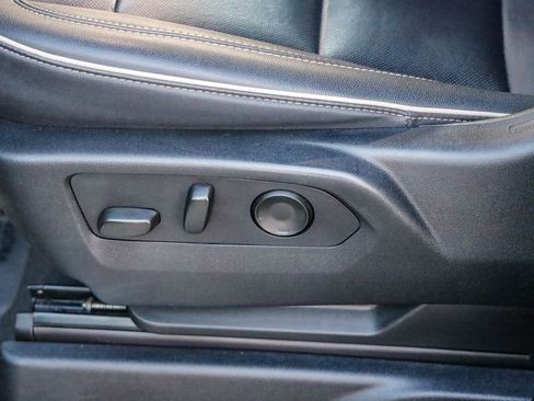 Used 2024 Chevrolet Suburban Premier image 23