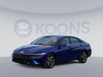 Certified 2025 Hyundai Elantra SEL w/ Cargo Package