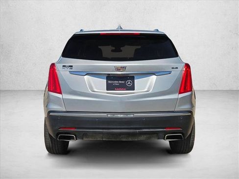 Used 2017 Cadillac XT5 Luxury w/ Driver Awareness Package FWD image 6