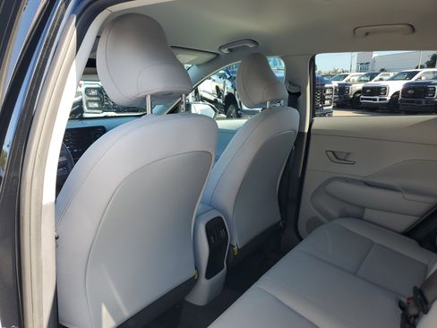 Used 2024 Hyundai Kona SEL image 14