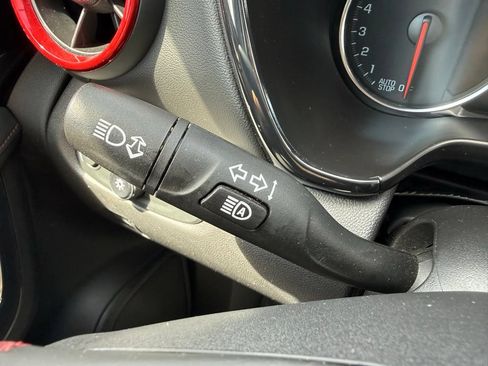 Used 2025 Chevrolet Blazer RS FWD image 23