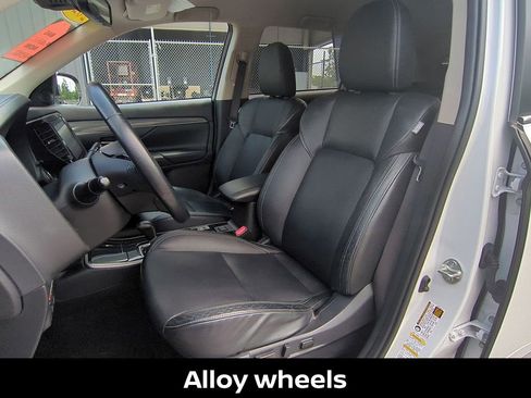 Used 2020 Mitsubishi Outlander SEL image 16