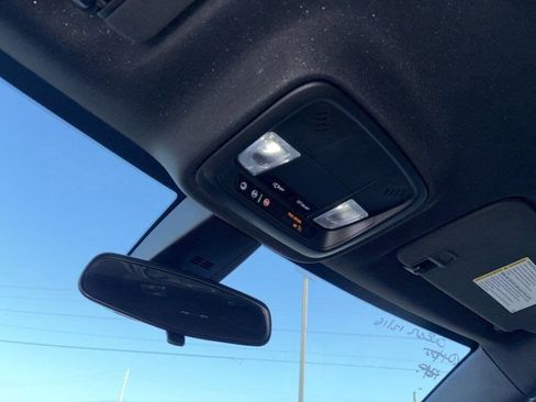 Used 2023 Chevrolet Traverse LS image 23