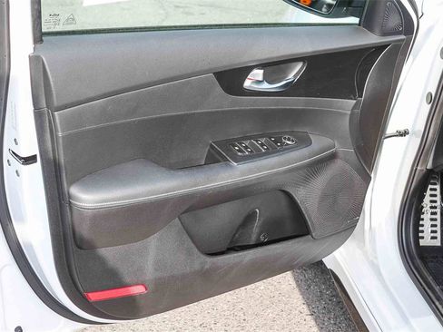 Used 2023 Kia Forte GT-Line w/ GT-Line Premium Package image 26