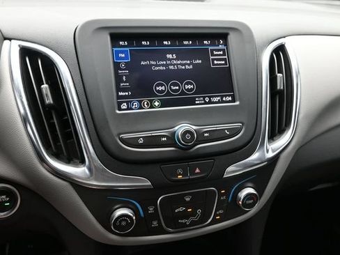 Used 2022 Chevrolet Equinox LS FWD image 40