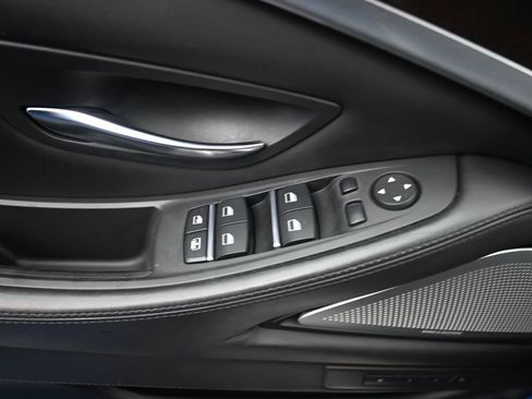 Used 2013 BMW M5 Base image 14