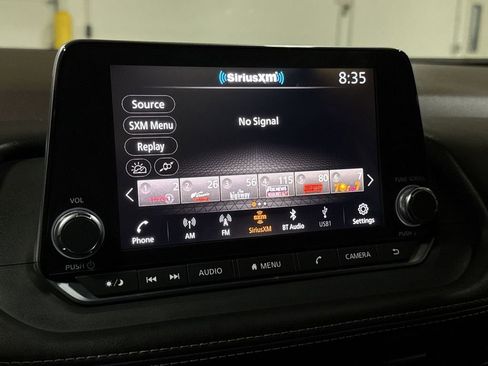 Used 2021 Nissan Rogue SV image 14