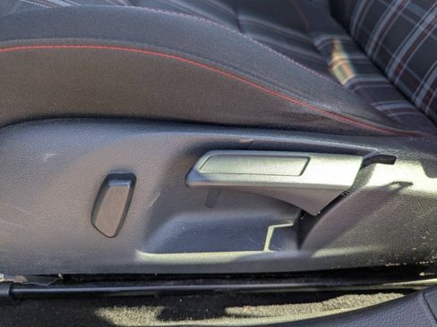 Used 2012 Volkswagen GTI 4-Door FWD image 25