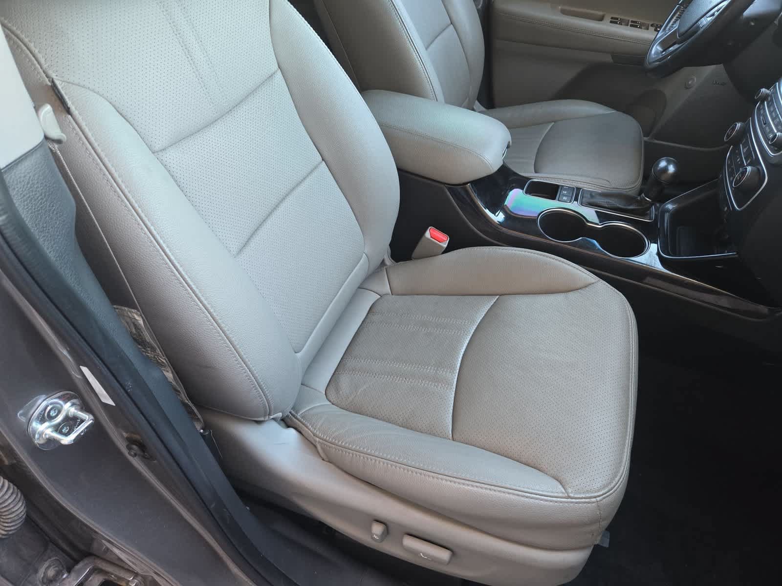 Used 2014 Kia Sorento SX w/ 3rd Row Package FWD image 22