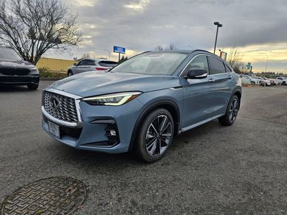New 2025 INFINITI QX55 Essential