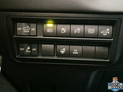 Used 2024 Toyota Tundra Platinum AWD/4WD image 18