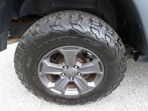 Used 2017 Jeep Wrangler Unlimited Rubicon AWD/4WD image 17