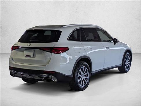 Certified 2026 Mercedes-Benz GLC 300 image 8