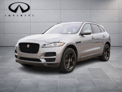 Used 2020 Jaguar F-PACE Premium image 1