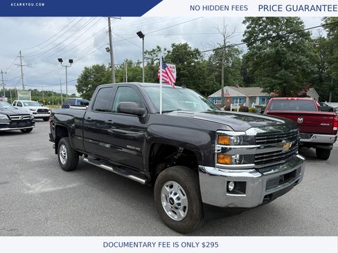 Used 2015 Chevrolet Silverado 2500 LT w/ LT Convenience Package AWD/4WD image 4