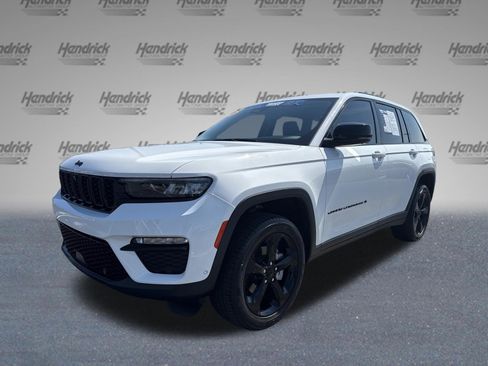 Used 2023 Jeep Grand Cherokee Limited w/ Luxury Tech Group II RWD image 4