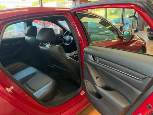 Used 2019 Honda Accord Sport image 31