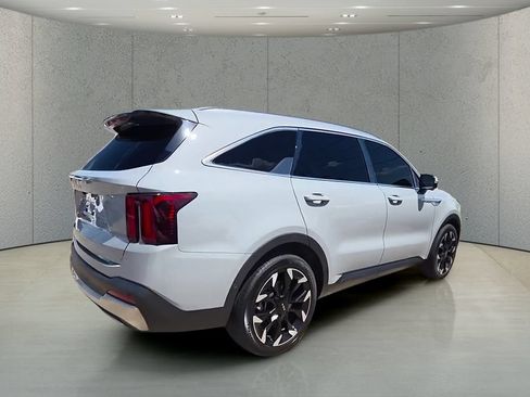 Used 2025 Kia Sorento SX FWD image 43