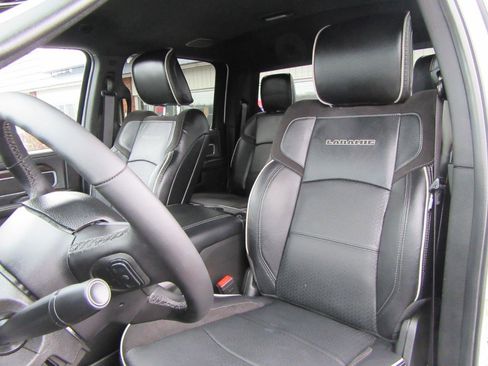 Used 2025 RAM 2500 Laramie image 29