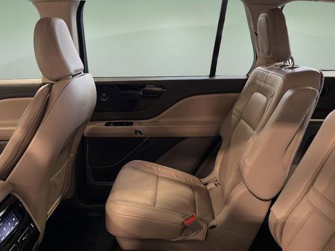 Used 2022 Lincoln Aviator Reserve w/ Equipment Group 201A image 16