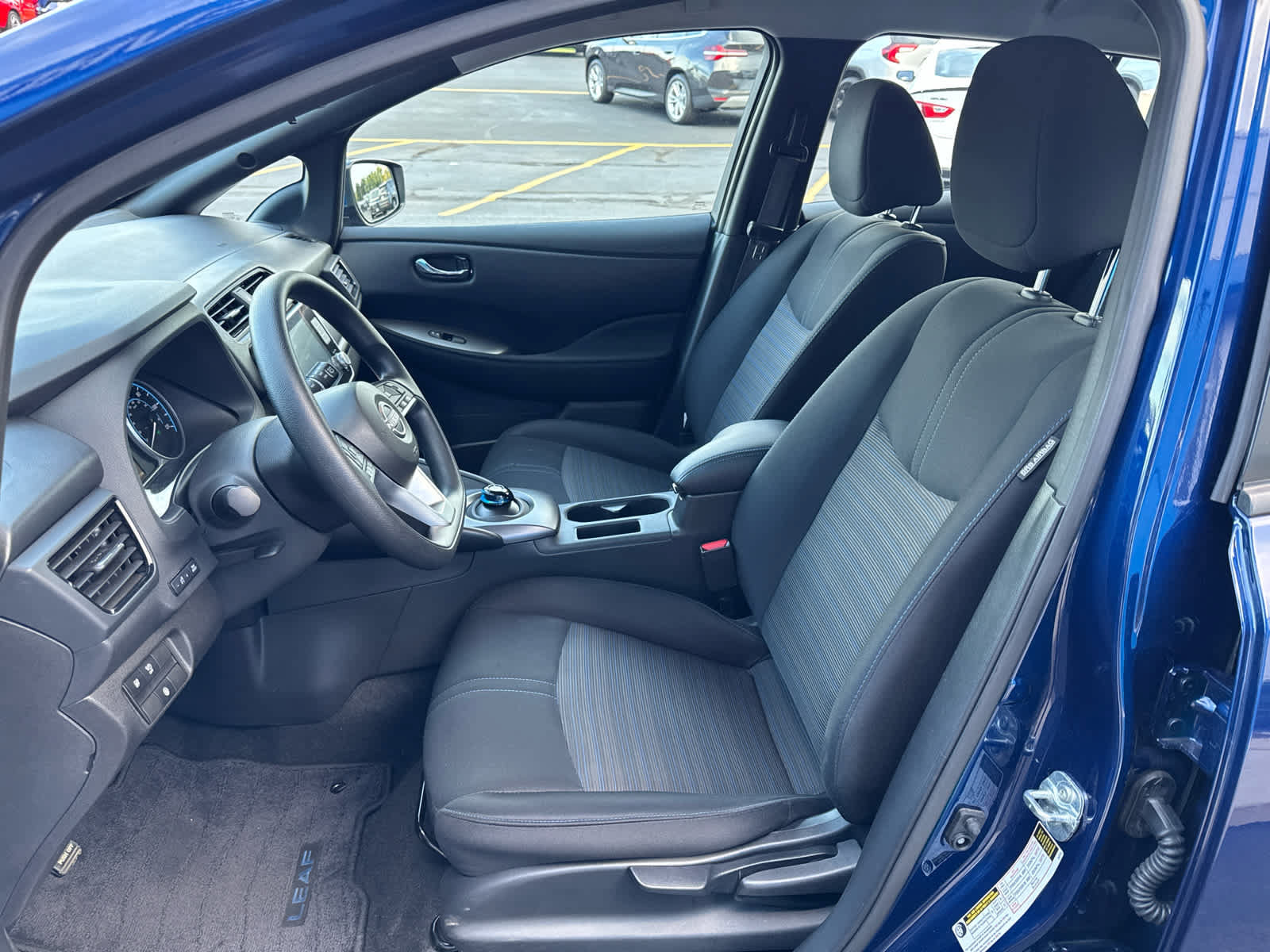 Used 2025 Nissan Leaf S FWD image 17