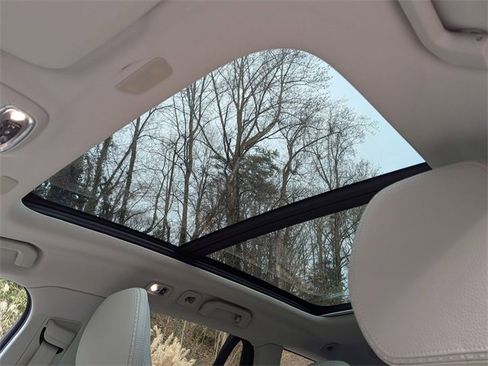 Used 2020 Volvo V60 T5 Cross Country w/ Protection Package Premier image 10