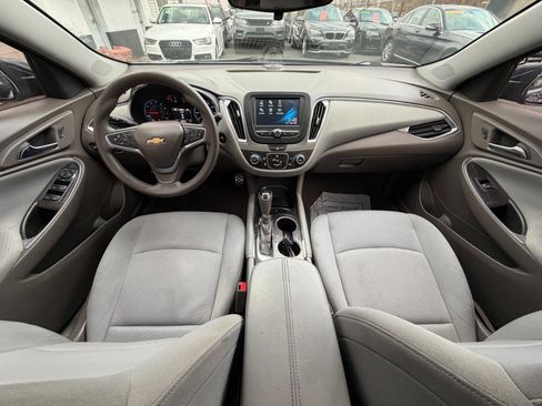Used 2016 Chevrolet Malibu LT image 39