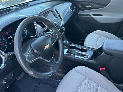 Used 2019 Chevrolet Equinox LS FWD image 10