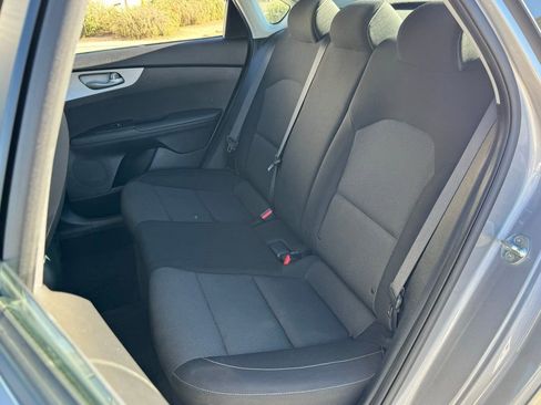 Used 2023 Kia Forte LXS image 28