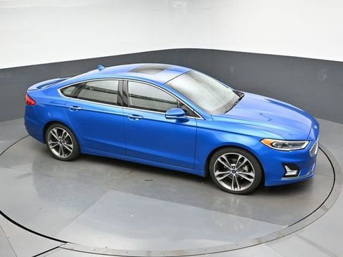 Used 2019 Ford Fusion Titanium FWD image 18