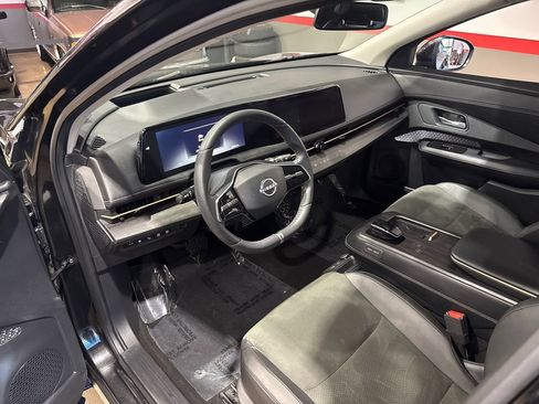Used 2024 Nissan Ariya FWD image 90