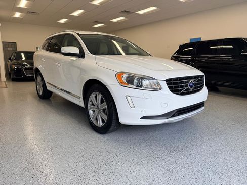 Used 2017 Volvo XC60 T5 Inscription w/ Preferred Option Package image 12