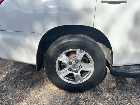 Used 2012 Toyota Sequoia SR5 RWD image 20